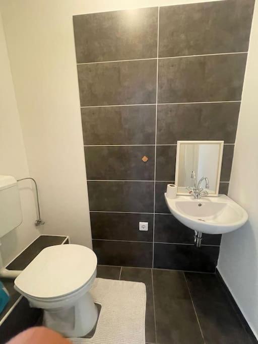 Appartement Moderne Dachgeschosswohnung In Bester Lage - Self Check In *